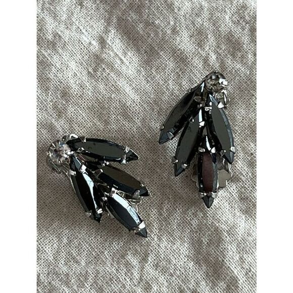Vintage Silver Tone Black Rhinestone Clip On Earrings - Picture 1 of 13